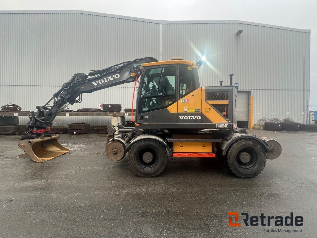 Volvo EWR150E High Rail 3D - Engins de chantier: photos 1 Volvo EWR150E High Rail 3D - Engins de chantier: photos 1