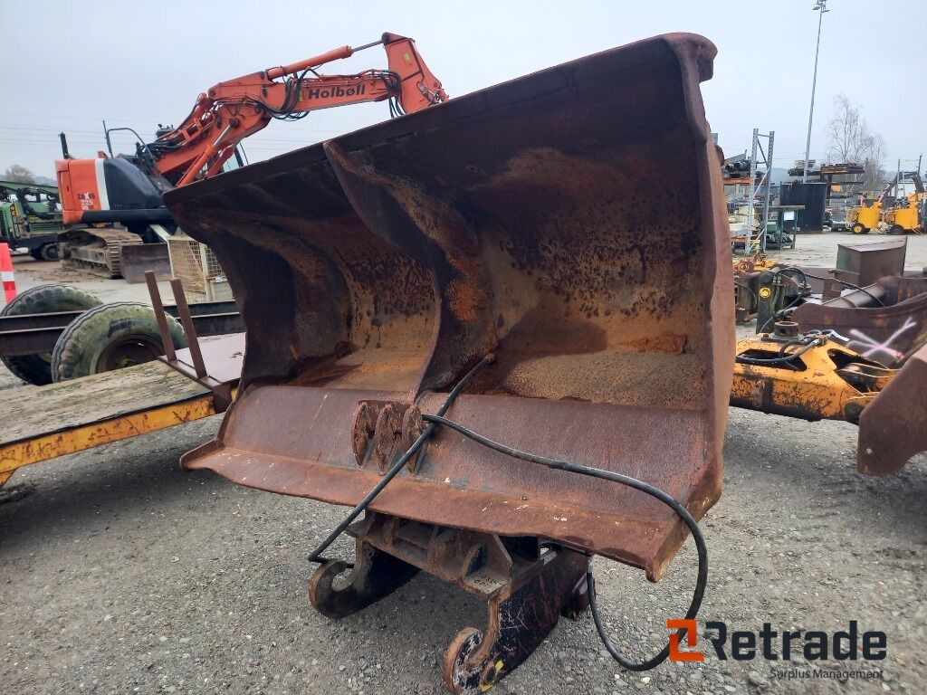 Hydraulisk planerskovl 4824-001 - Godet pour pelle: photos 4 Hydraulisk planerskovl 4824-001 - Godet pour pelle: photos 4