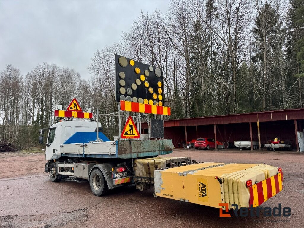 Krokbil Volvo FL 240 TMA utrustad - Camion plateau: photos 5 Krokbil Volvo FL 240 TMA utrustad - Camion plateau: photos 5