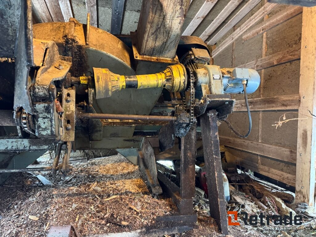 Flistugg Bruks Mekaniska 1200 M med tillbehör - Machine agricole: photos 2 Flistugg Bruks Mekaniska 1200 M med tillbehör - Machine agricole: photos 2