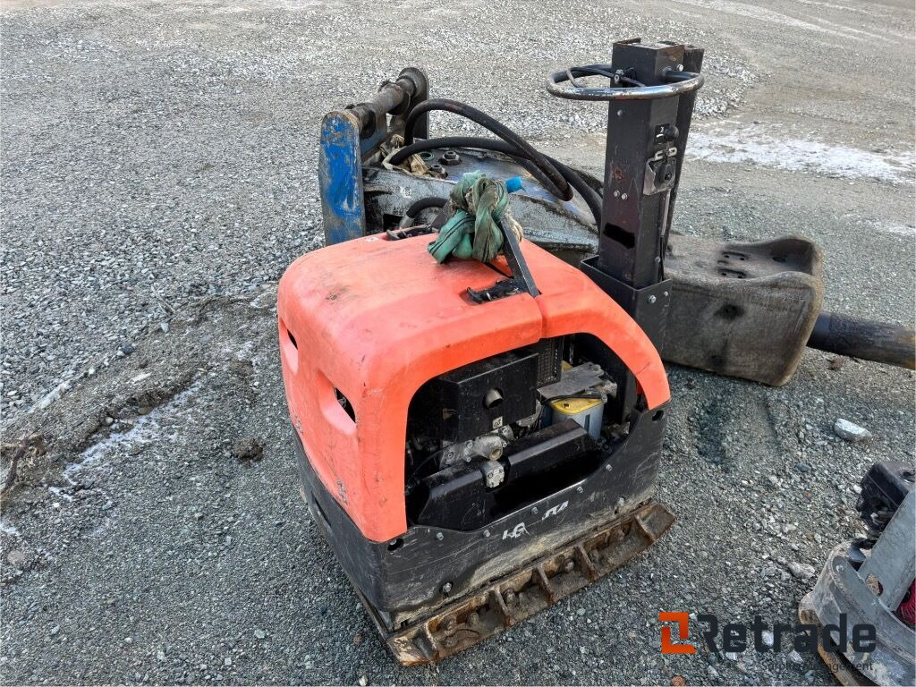 Markvibrator Husqvarna LG 504 - Matériel de chantier: photos 1 Markvibrator Husqvarna LG 504 - Matériel de chantier: photos 1