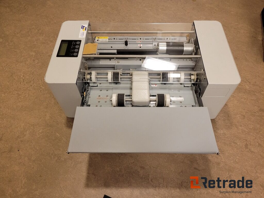 Visistkortsmaskin Card cutting maskin EASYCARD SRA3 - Matériel industriel: photos 1 Visistkortsmaskin Card cutting maskin EASYCARD SRA3 - Matériel industriel: photos 1