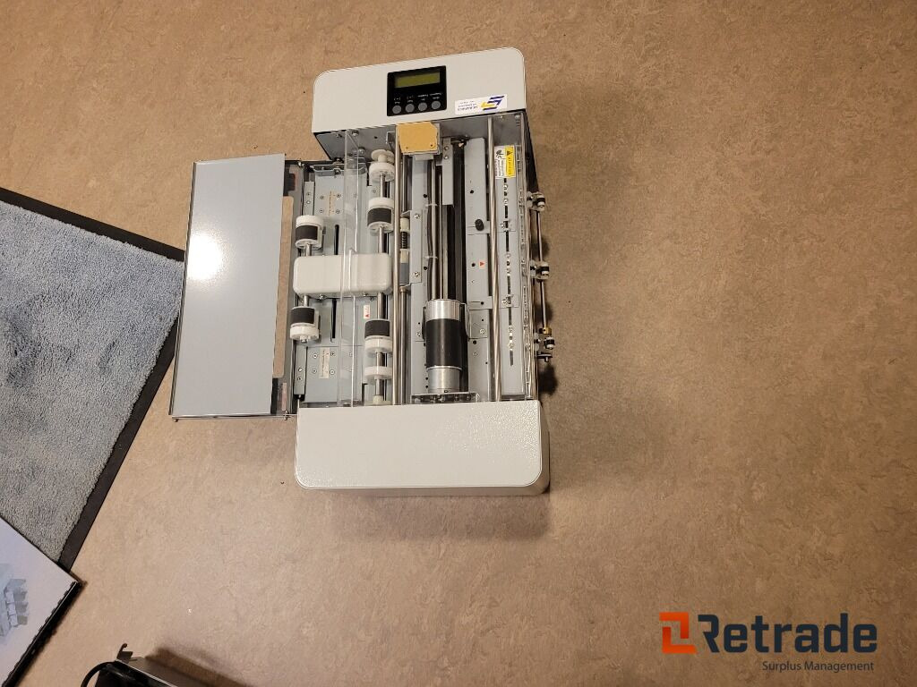 Visistkortsmaskin Card cutting maskin EASYCARD SRA3 - Matériel industriel: photos 3 Visistkortsmaskin Card cutting maskin EASYCARD SRA3 - Matériel industriel: photos 3