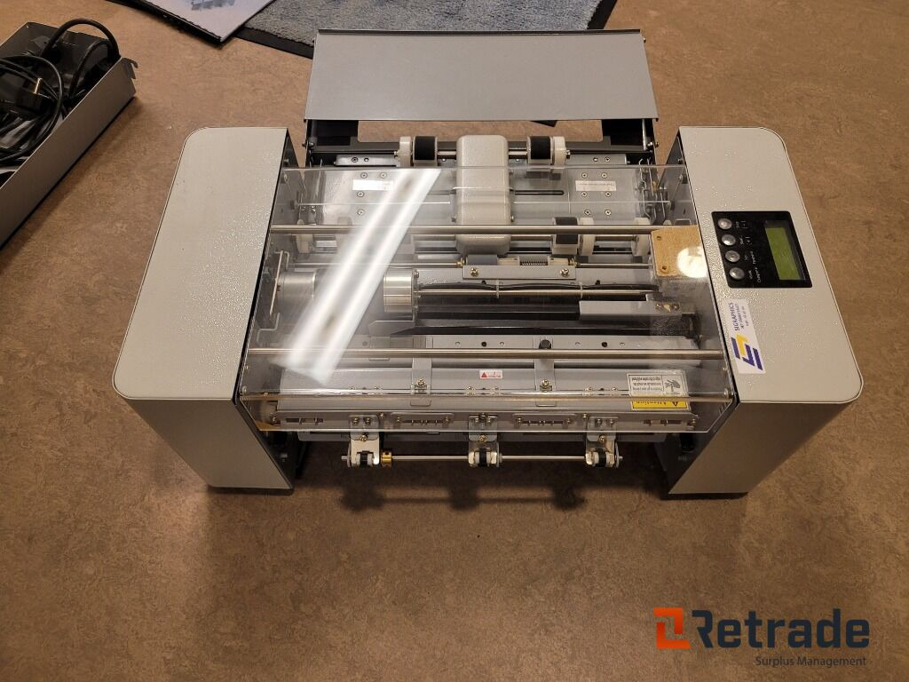 Visistkortsmaskin Card cutting maskin EASYCARD SRA3 - Matériel industriel: photos 2 Visistkortsmaskin Card cutting maskin EASYCARD SRA3 - Matériel industriel: photos 2