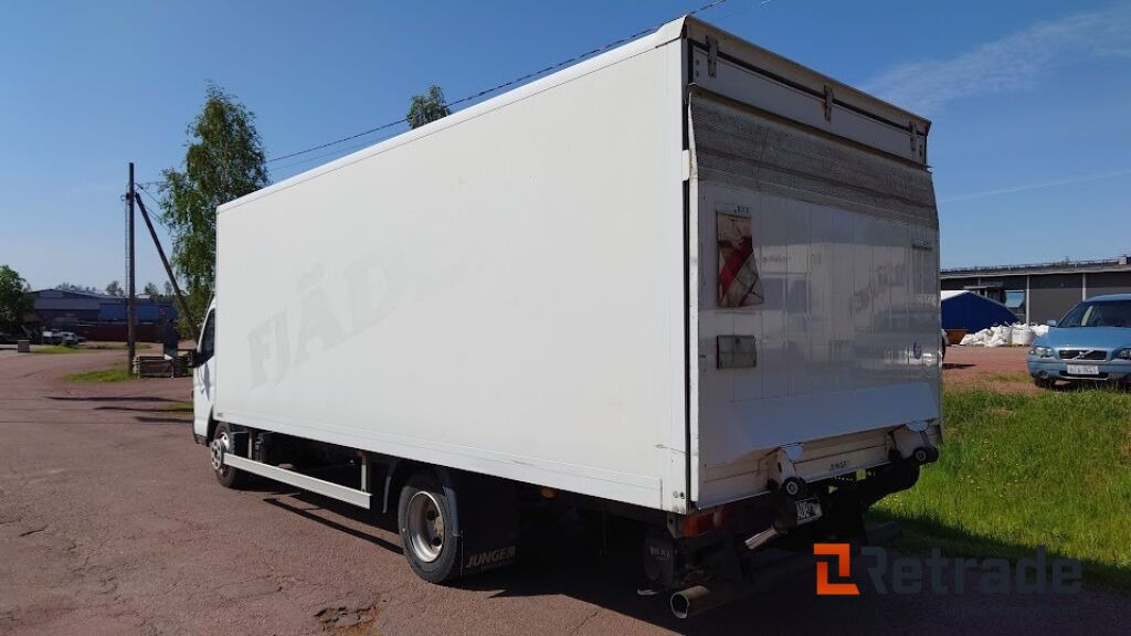 Mitsubishi Fuso (Canter) 2013 - Camion fourgon: photos 4 Mitsubishi Fuso (Canter) 2013 - Camion fourgon: photos 4