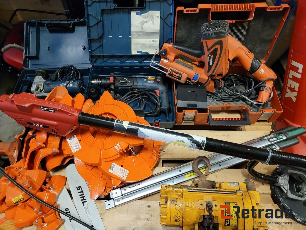 Paket med eldrivna samt batteridrivna handmaskiner mm - Matériel de chantier: photos 1 Paket med eldrivna samt batteridrivna handmaskiner mm - Matériel de chantier: photos 1