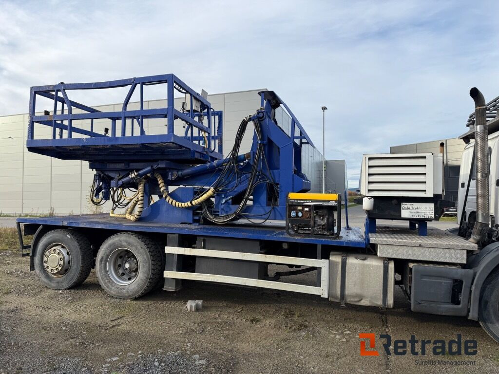 SCANIA P114L med Lift nylig sertifisert kran og EU godkjent - Camion avec nacelle: photos 5 SCANIA P114L med Lift nylig sertifisert kran og EU godkjent - Camion avec nacelle: photos 5