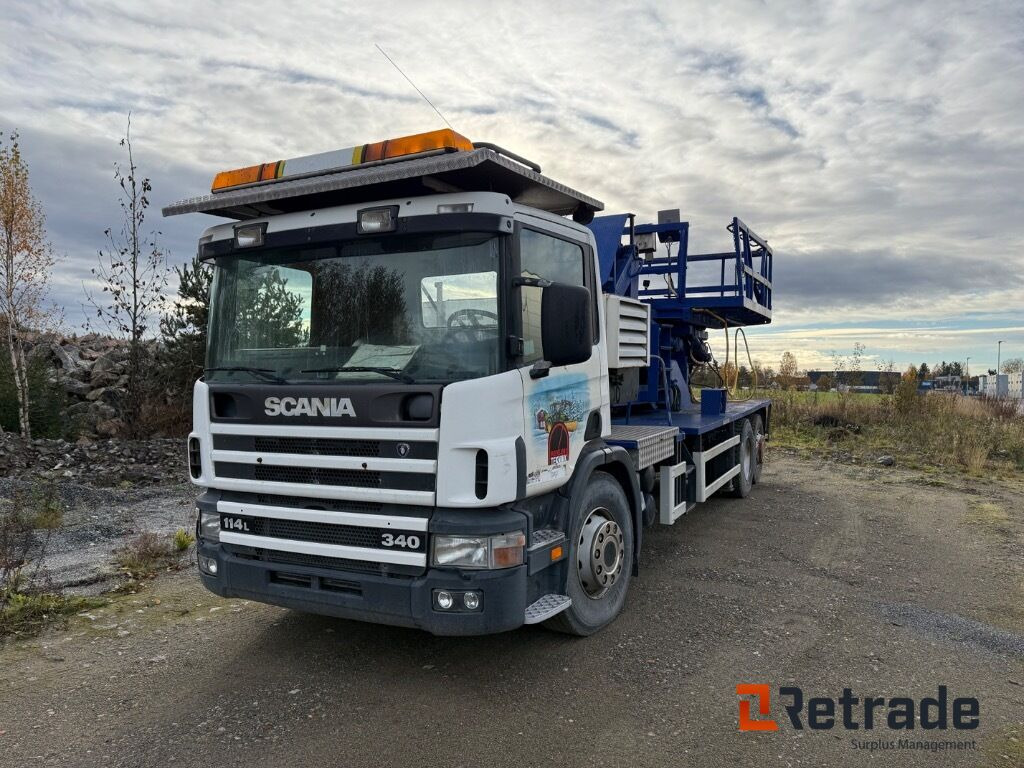 SCANIA P114L med Lift nylig sertifisert kran og EU godkjent - Camion avec nacelle: photos 1 SCANIA P114L med Lift nylig sertifisert kran og EU godkjent - Camion avec nacelle: photos 1