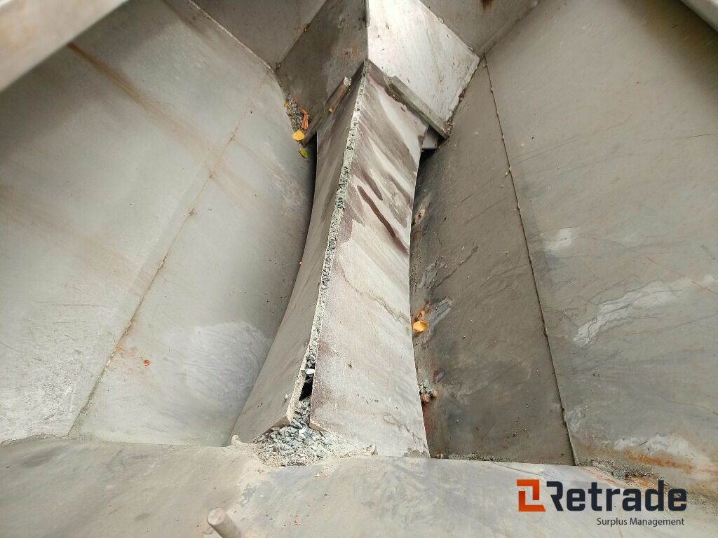 Matériel de chantier Sand/salt spreder Acometis 3200: photos 10 Matériel de chantier Sand/salt spreder Acometis 3200: photos 10