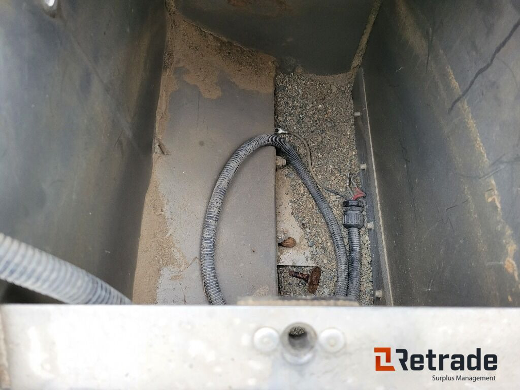 Sandspridare för lastbil Autoline S90 - Matériel de chantier: photos 5 Sandspridare för lastbil Autoline S90 - Matériel de chantier: photos 5