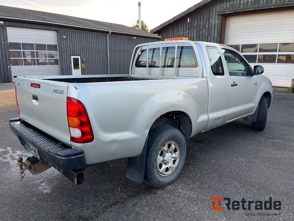 TOYOTA HILUX 2,5 D-4D EX.CAB 4 WD - Pick-up: photos 3 TOYOTA HILUX 2,5 D-4D EX.CAB 4 WD - Pick-up: photos 3