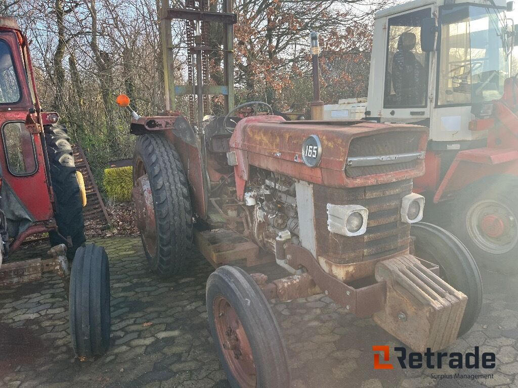 Traktor Massey Ferguson MF 165 - Tracteur agricole: photos 4 Traktor Massey Ferguson MF 165 - Tracteur agricole: photos 4