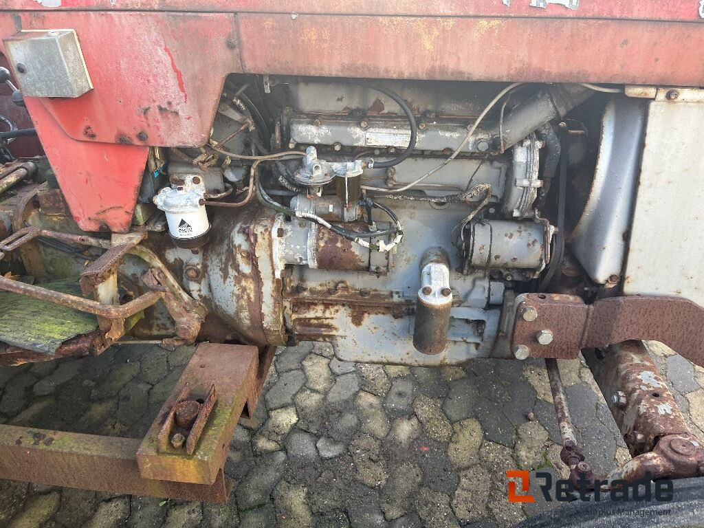 Traktor Massey Ferguson MF 165 - Tracteur agricole: photos 5 Traktor Massey Ferguson MF 165 - Tracteur agricole: photos 5