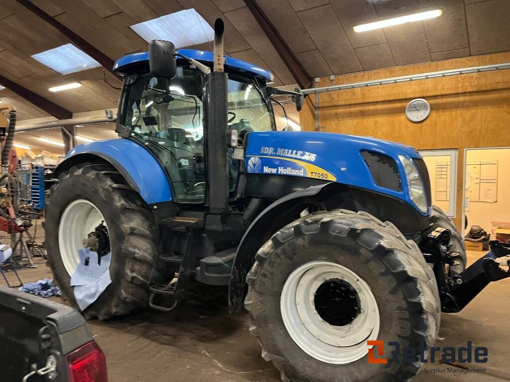 Traktor NEW HOLLAND T7050 - Tracteur agricole: photos 4 Traktor NEW HOLLAND T7050 - Tracteur agricole: photos 4