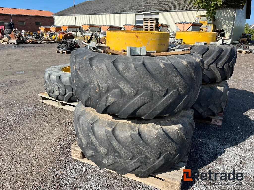 Matériel de chantier Tvillingmontering dæk og fælge med beslag til Hydrema rendegraver.: photos 9 Matériel de chantier Tvillingmontering dæk og fælge med beslag til Hydrema rendegraver.: photos 9