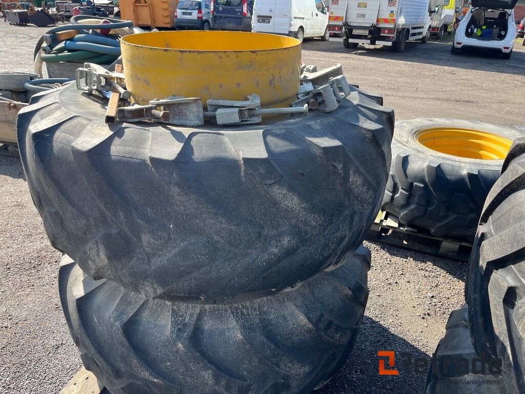 Matériel de chantier Tvillingmontering dæk og fælge med beslag til Hydrema rendegraver.: photos 8 Matériel de chantier Tvillingmontering dæk og fælge med beslag til Hydrema rendegraver.: photos 8