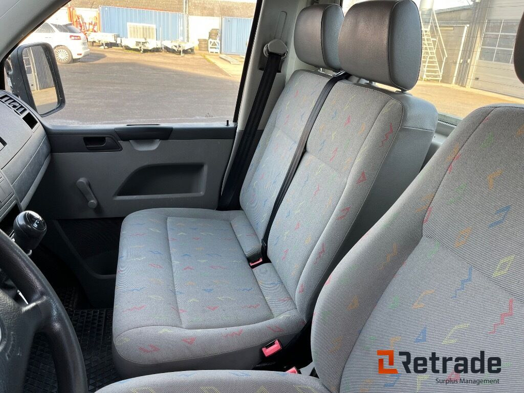 VOLKSWAGEN TRANSPORTER PICK-UP 2,5 TDI - Utilitaire plateau: photos 5 VOLKSWAGEN TRANSPORTER PICK-UP 2,5 TDI - Utilitaire plateau: photos 5