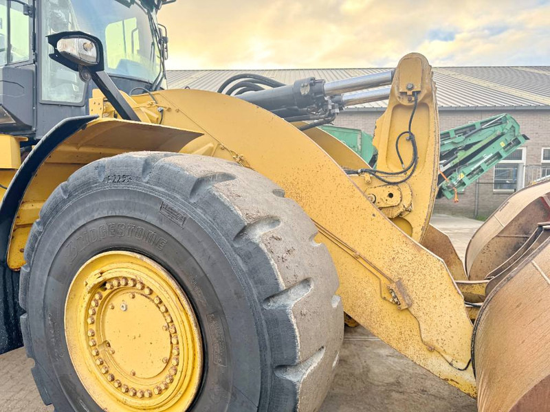 Chargeuse sur pneus Cat 982M - Weighing System / Central Greasing: photos 17