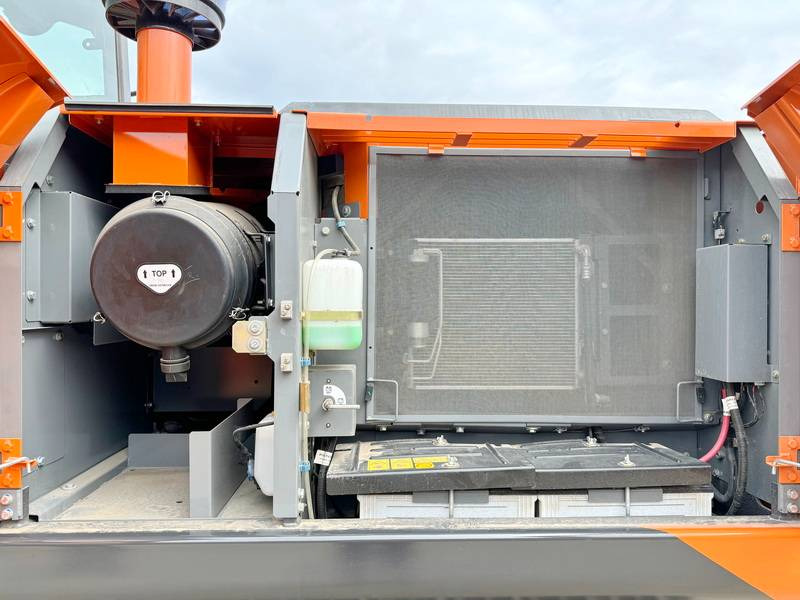 Pelle sur chenille Hitachi ZX220LC-5G / 2025 ULTRA MODEL / ISUZU ENGINE: photos 18