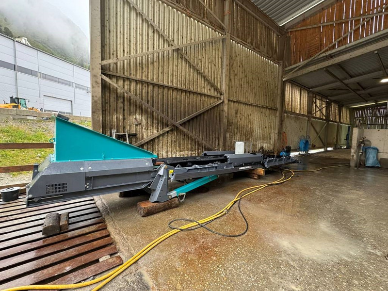 Crible Powerscreen Warrior 2400 - Only 1000 Hours! Extra Conveyor: photos 19