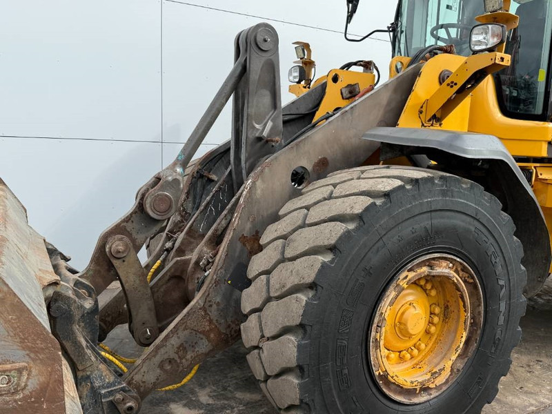 Chargeuse sur pneus Volvo L120H - 3rd Function / Quick Coupler: photos 17