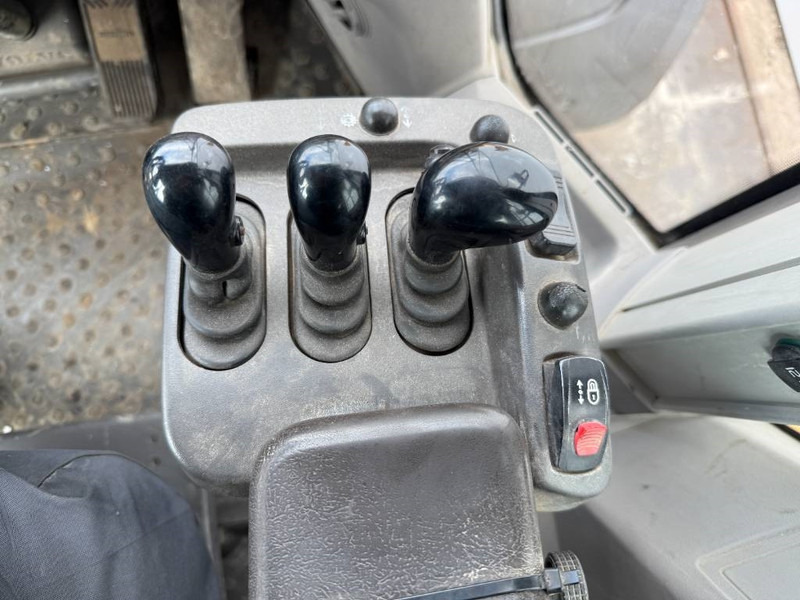 Chargeuse sur pneus Volvo L120H - 3rd Function / Quick Coupler: photos 10