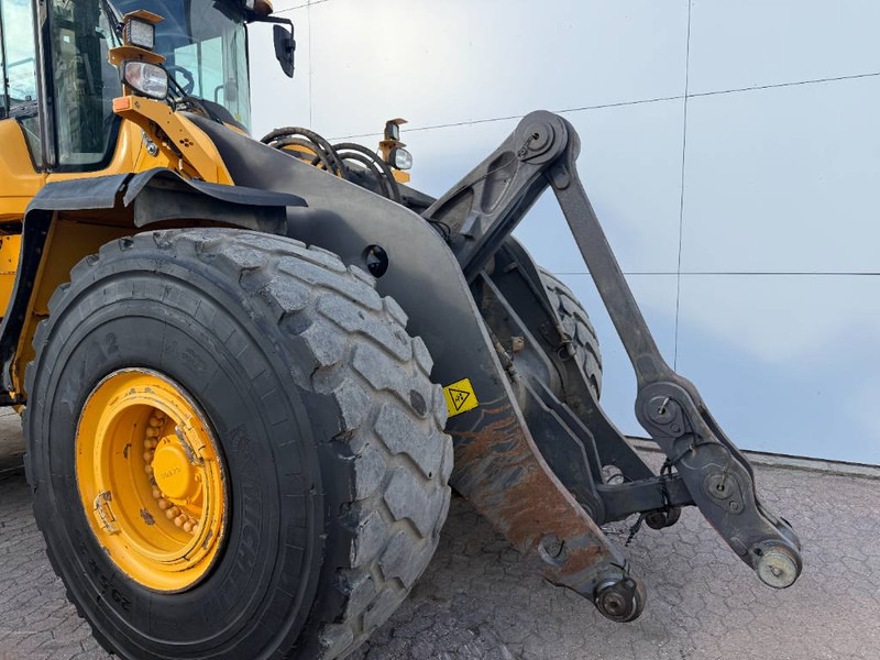 Chargeuse sur pneus Volvo L220H - German Machine / 3rd Function: photos 17
