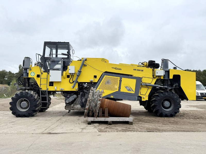 Wirtgen WR2500SK - Dutch Machine / Extra Miller and Tires - Travaux routiers: photos 2 Wirtgen WR2500SK - Dutch Machine / Extra Miller and Tires - Travaux routiers: photos 2
