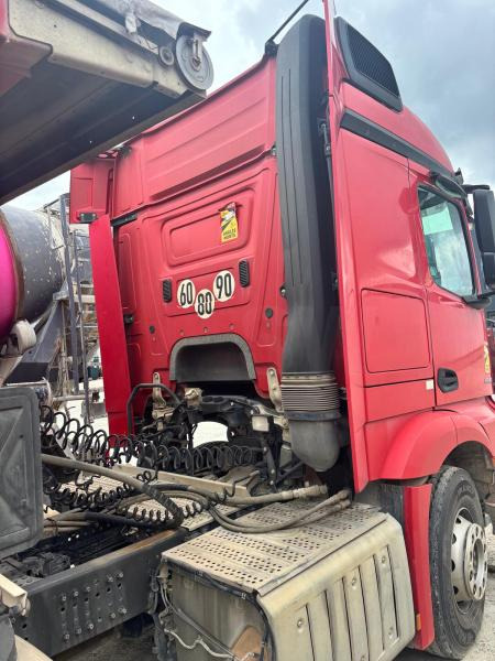 Mercedes Arocs 1846 - Camion benne: photos 5 Mercedes Arocs 1846 - Camion benne: photos 5