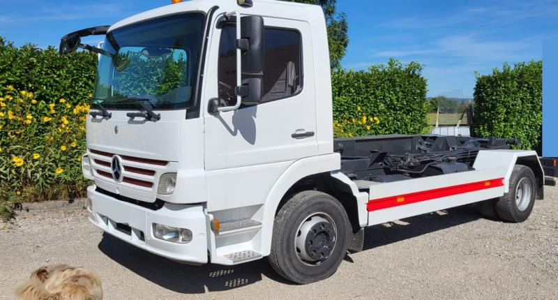 Mercedes Atego - Camion multibenne: photos 2 Mercedes Atego - Camion multibenne: photos 2