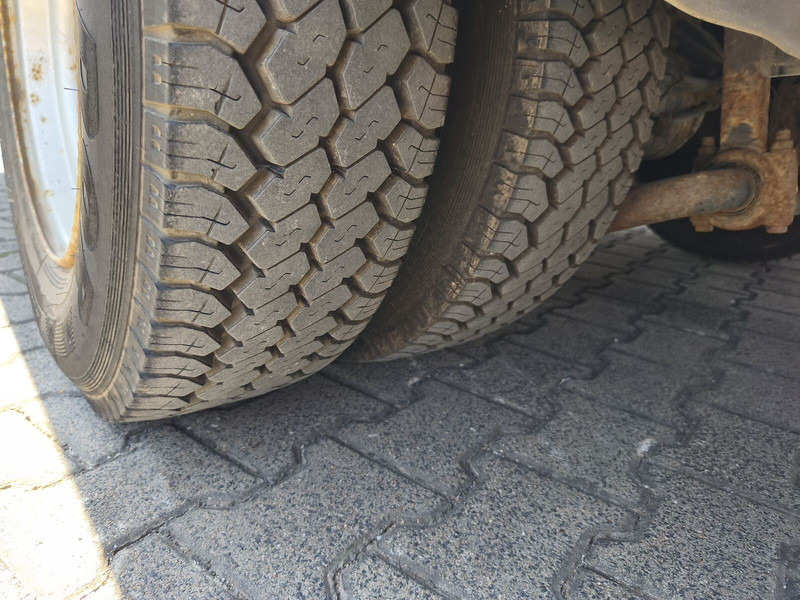 Camion fourgon MAN LE 10.220: photos 15