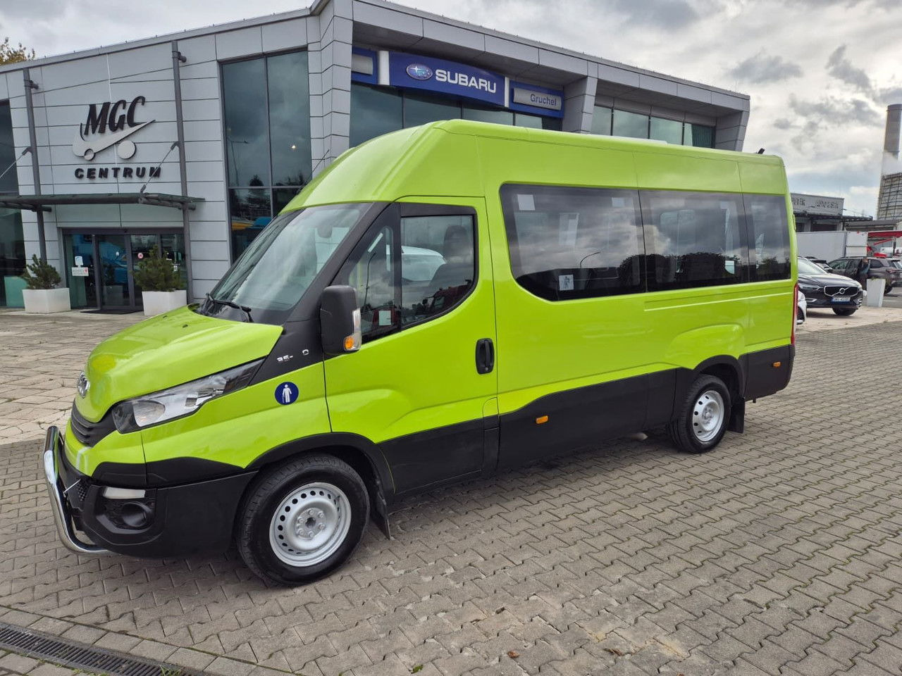 IVECO Daily 35S12 Hi-Matic / 10 Seats - Minibus, Transport de personnes: photos 1 IVECO Daily 35S12 Hi-Matic / 10 Seats - Minibus, Transport de personnes: photos 1