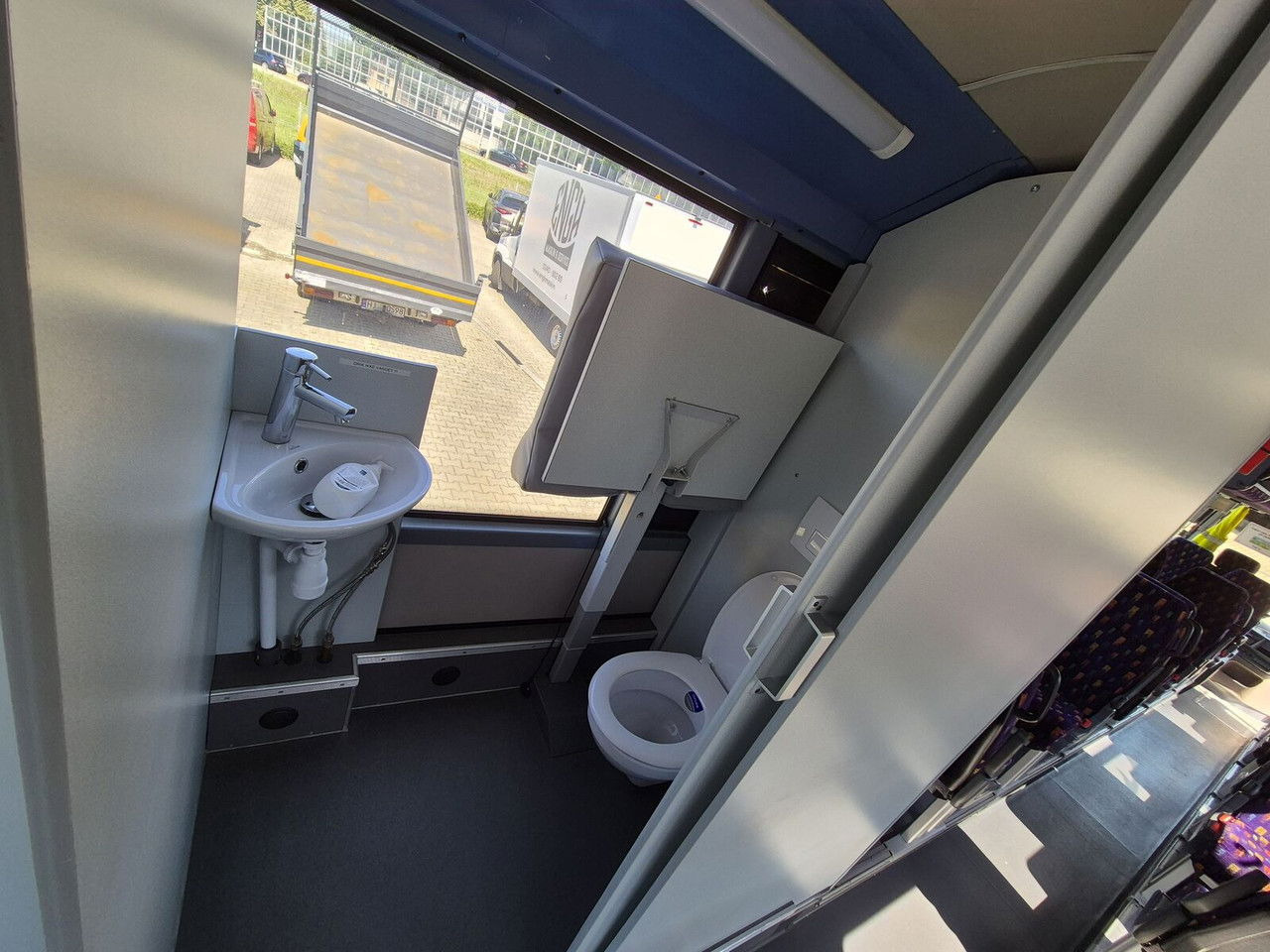Bus interurbain Irisbus 330 KM / Automat / Solar Panels / NEW Equiped / WO RKS Great: photos 15