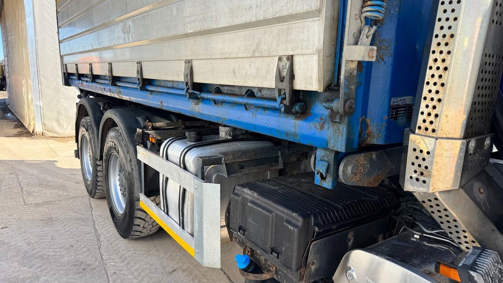 DAF CF 85.410 6x4 tipper - retarder - Camion benne: photos 4 DAF CF 85.410 6x4 tipper - retarder - Camion benne: photos 4