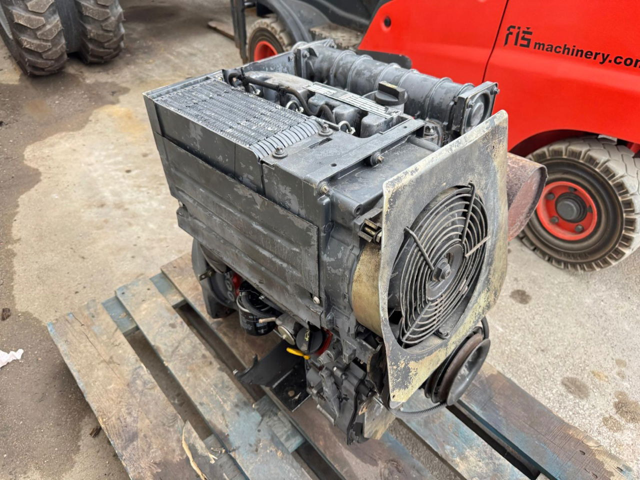 Deutz Engine F3L 1011 F - 2006 Year - Damaged - Moteur pour Engins de chantier: photos 3 Deutz Engine F3L 1011 F - 2006 Year - Damaged - Moteur pour Engins de chantier: photos 3