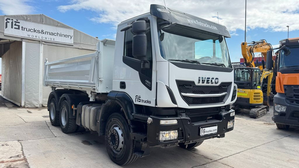 Iveco Trakker AD260 X46 Z 6x4 bordmatic tipper - Camion benne: photos 3 Iveco Trakker AD260 X46 Z 6x4 bordmatic tipper - Camion benne: photos 3