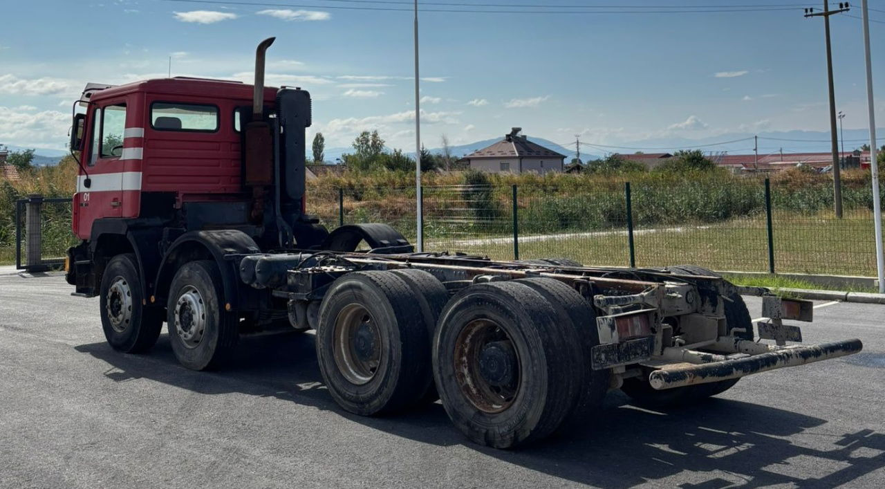MAN 32.322 8x4 chassis - spring - Châssis cabine: photos 4 MAN 32.322 8x4 chassis - spring - Châssis cabine: photos 4