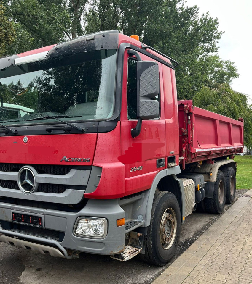 Mercedes-Benz Actros 2648 6X4 3 sided tipper - Camion benne: photos 2 Mercedes-Benz Actros 2648 6X4 3 sided tipper - Camion benne: photos 2