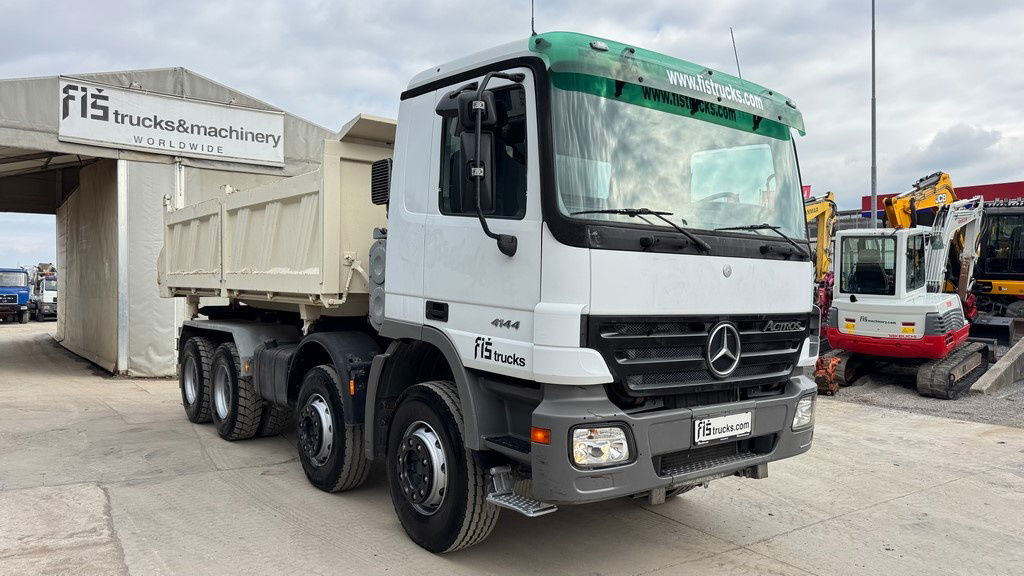 Mercedes-Benz Actros 4144 K 8x4 3 sided tipper - 1st owner - Camion benne: photos 3 Mercedes-Benz Actros 4144 K 8x4 3 sided tipper - 1st owner - Camion benne: photos 3