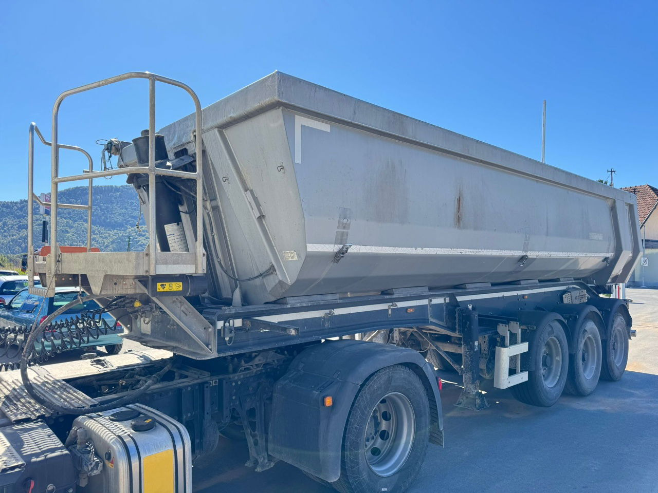 Schwarzmüller AR HKS 3 - 3-Axle Tipper Trailer - ALU - Semi-remorque benne: photos 1 Schwarzmüller AR HKS 3 - 3-Axle Tipper Trailer - ALU - Semi-remorque benne: photos 1