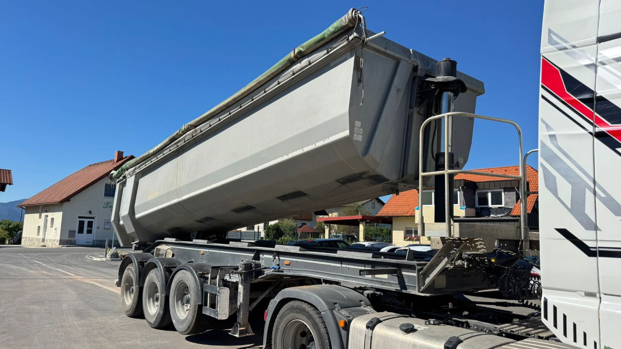 Schwarzmüller AR HKS 3 - 3-Axle Tipper Trailer - ALU - Semi-remorque benne: photos 3 Schwarzmüller AR HKS 3 - 3-Axle Tipper Trailer - ALU - Semi-remorque benne: photos 3