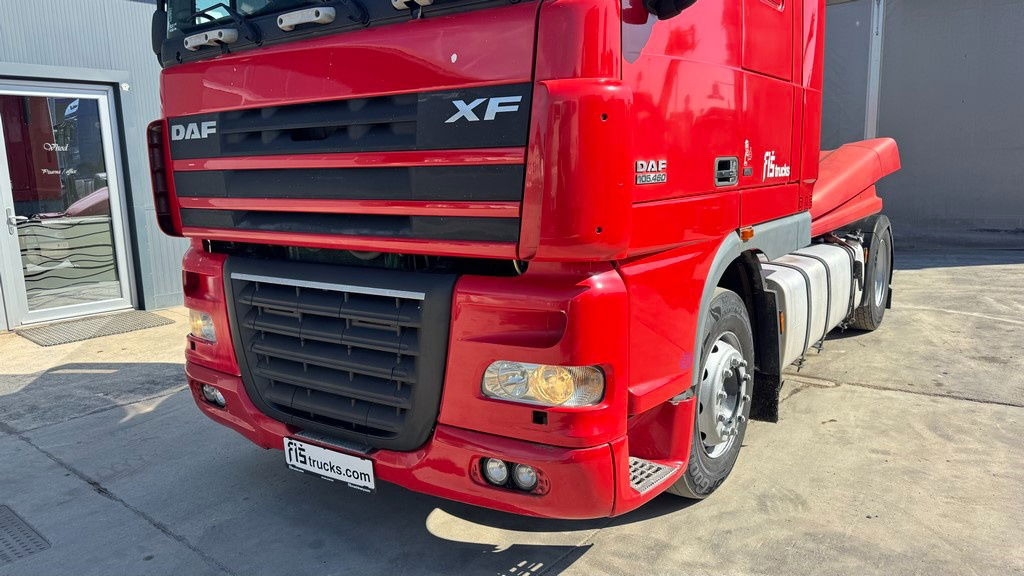 DAF XF 105.460 4x2 tractor unit - tipp. hydr. - Tracteur routier: photos 2 DAF XF 105.460 4x2 tractor unit - tipp. hydr. - Tracteur routier: photos 2