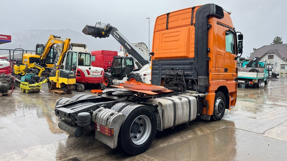 Mercedes-Benz Actros 1844 4x2 - tractor unit - retarder - Tracteur routier: photos 5 Mercedes-Benz Actros 1844 4x2 - tractor unit - retarder - Tracteur routier: photos 5