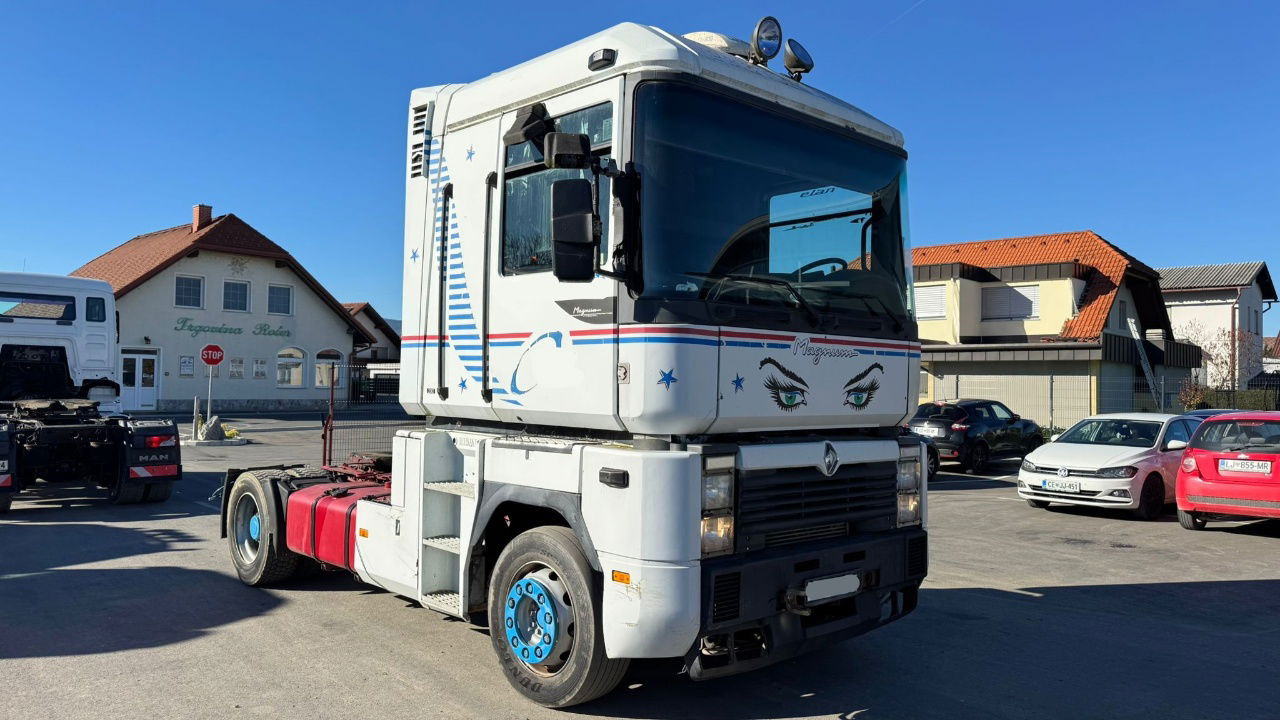 Renault Magnum 390 4X2 tractor unit - Tracteur routier: photos 3 Renault Magnum 390 4X2 tractor unit - Tracteur routier: photos 3