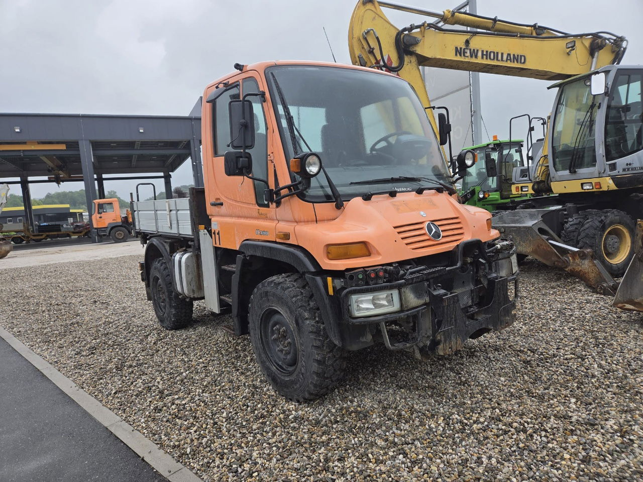 Unimog U300 4x4 - tipper - Camion benne: photos 1 Unimog U300 4x4 - tipper - Camion benne: photos 1
