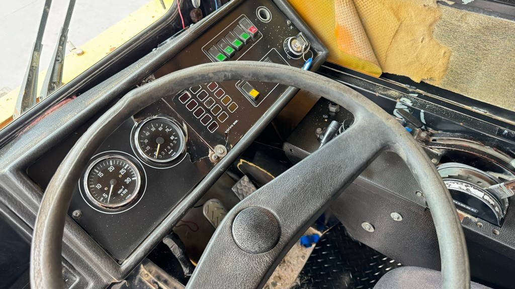 Tombereau rigide Volvo BM 425C - 1986 Year: photos 19
