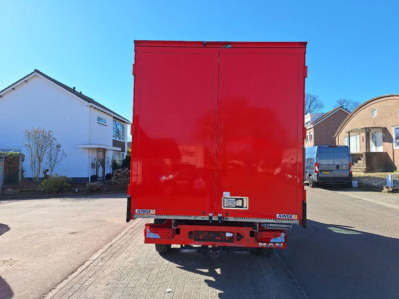 MAN TGE 3.180 TGE 3.180 - Fourgon grand volume: photos 5 MAN TGE 3.180 TGE 3.180 - Fourgon grand volume: photos 5