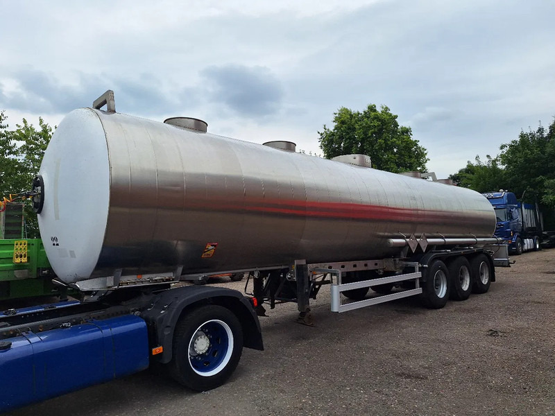 Semi-remorque citerne pour transport de produits chimiques Magyar SR34EB