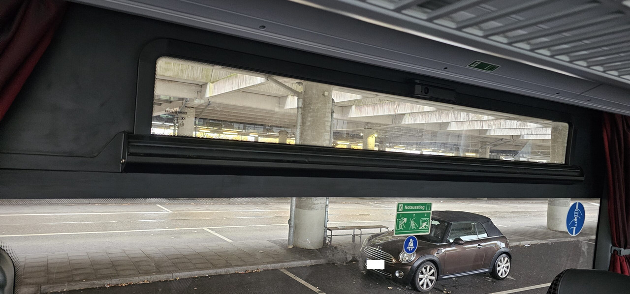 Bus interurbain Setra S 415 UL business ORIGINAL KM!! / 6 Gang / Klima: photos 8 Bus interurbain Setra S 415 UL business ORIGINAL KM!! / 6 Gang / Klima: photos 8