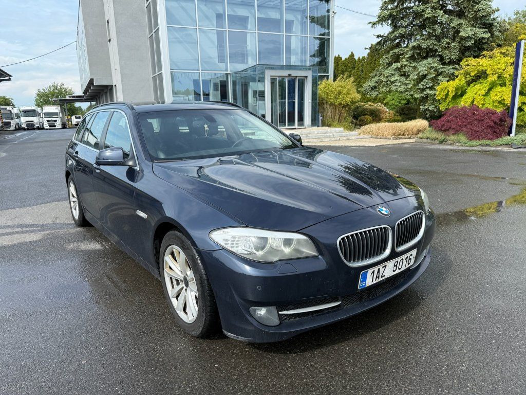 BMW 520D Touring F11 - Voiture: photos 1 BMW 520D Touring F11 - Voiture: photos 1
